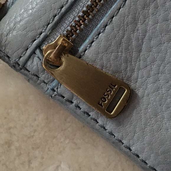 Light Blue Fossil Wallet - Picture 3 of 6
